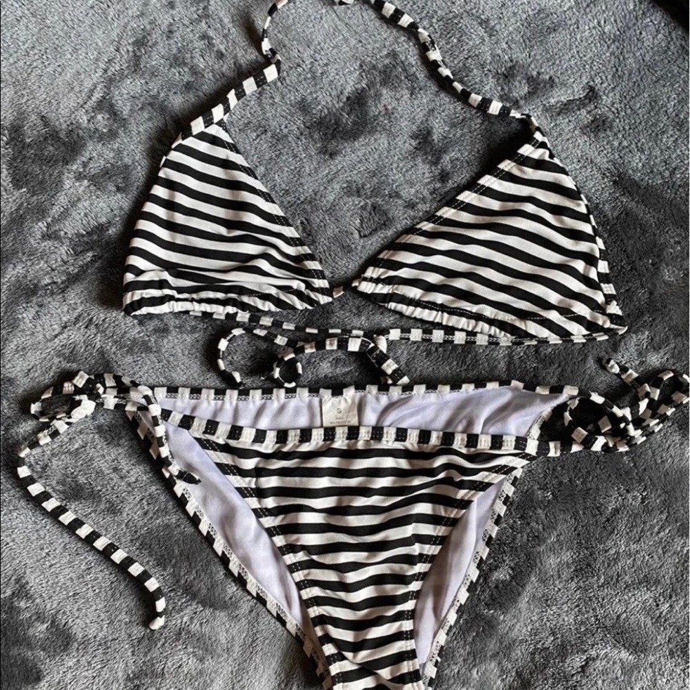 Black & White striped Bikini S